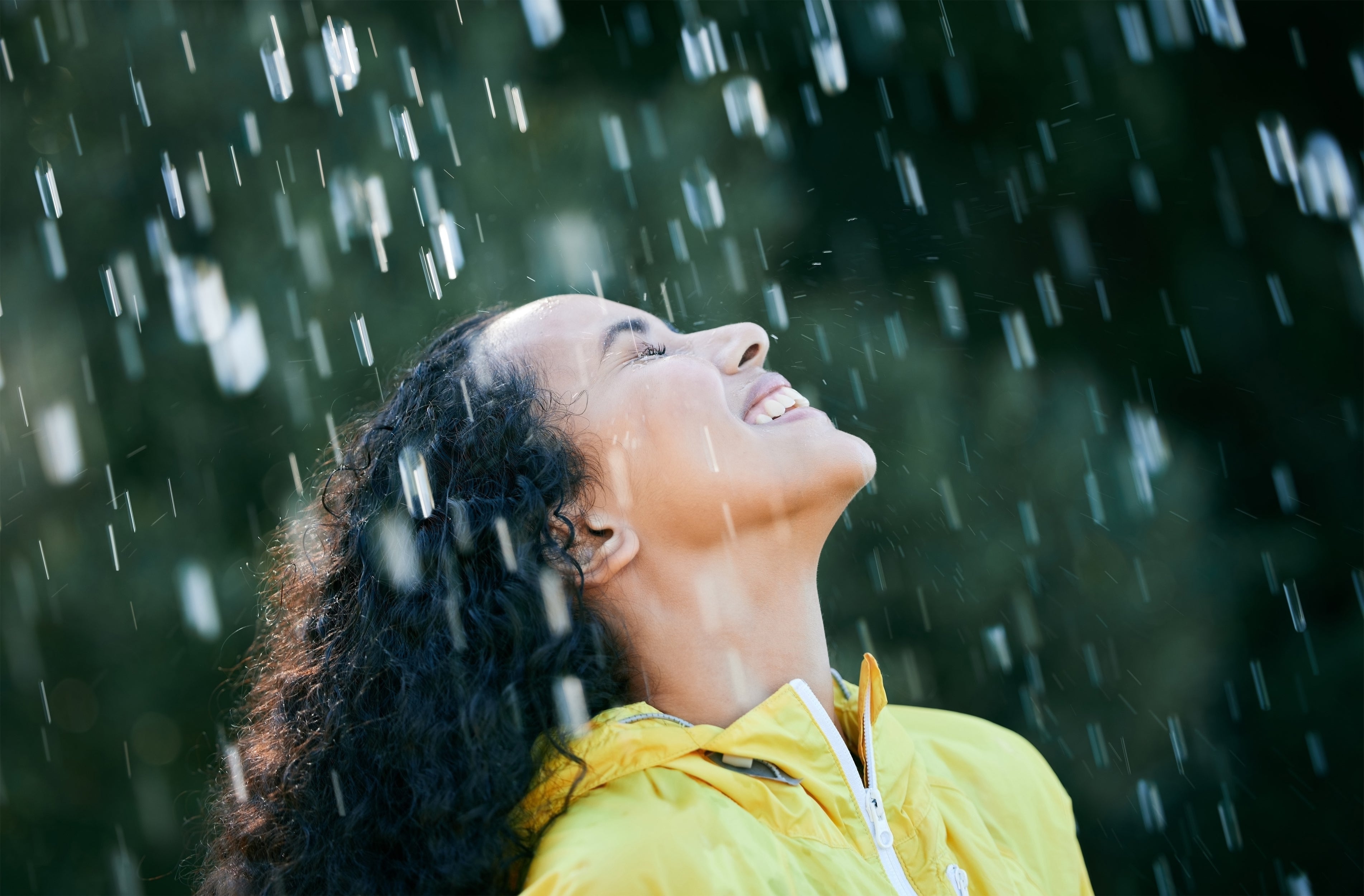 How to Prevent Hair Fall, Dandruff & Frizzy Hair During the Rainy Season Naturally